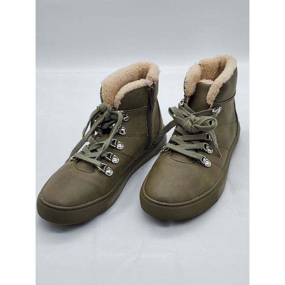 DOLCE VITA‎ WOMENS SIZE 7 HIGH TOP SNEAKERS , FAUX FUR ANKLE - Picture 1 of 6